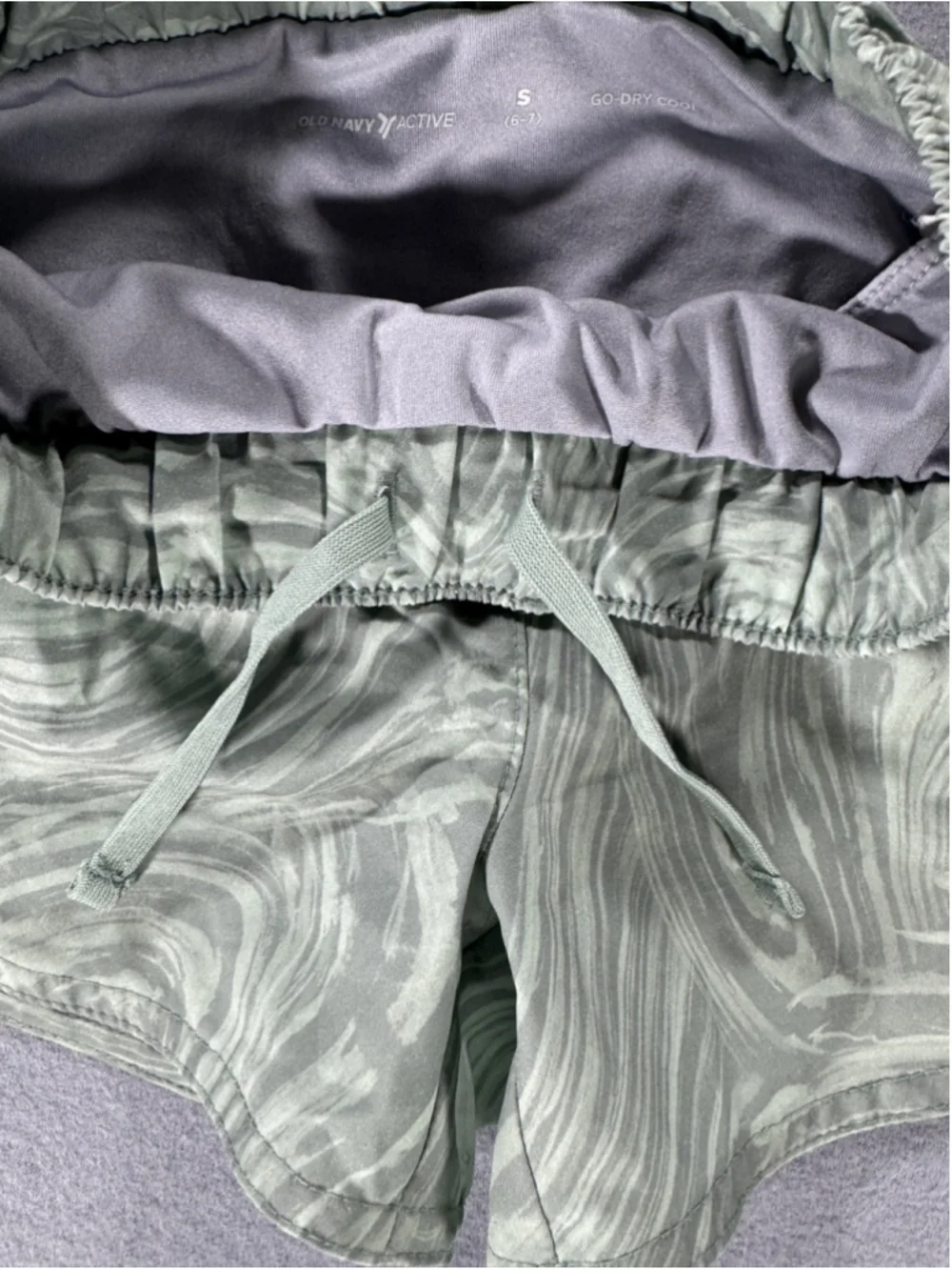 Old Navy Active Girls Green Patterned Shorts with Internal Liner Go-Dry Cool 6-7